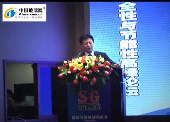 許武毅_更安全的節能玻璃